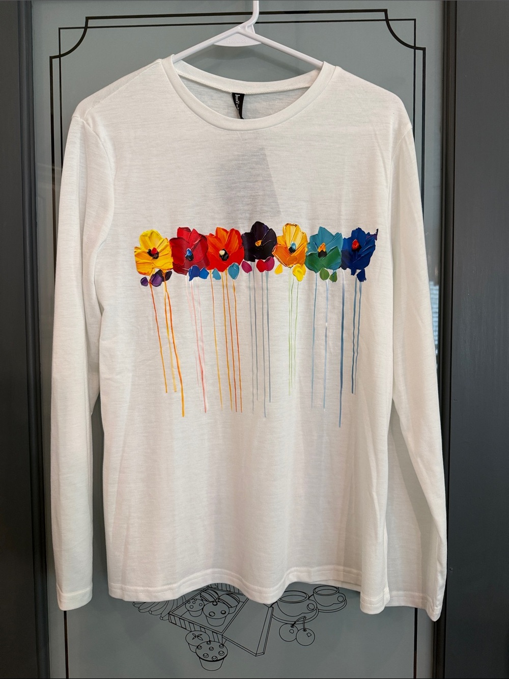 Justfashionnow White Long-Sleeve Tee with Colorful Flower Print, M